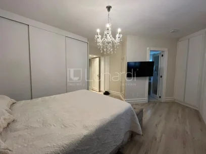 Foto Apartamento com 3 Dormitórios