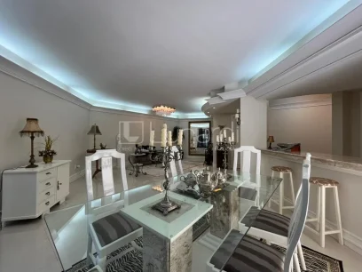 Foto Apartamento com 3 Dormitórios