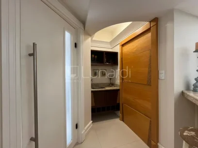 Foto Apartamento com 3 Dormitórios