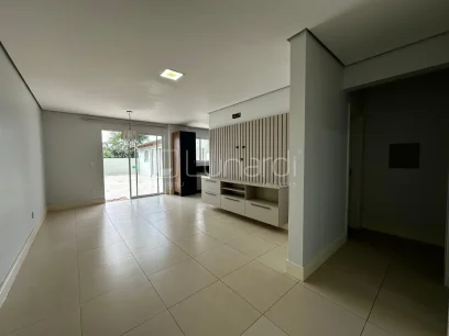 Foto Apartamento com 2 Dormitórios