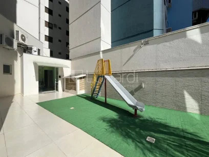 Foto Apartamento com 3 Dormitórios