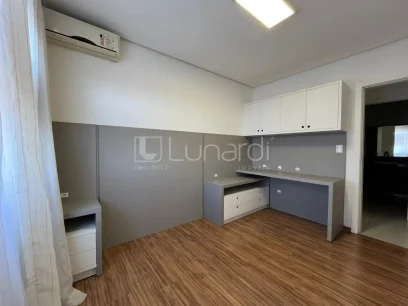 Foto Apartamento com 2 Dormitórios