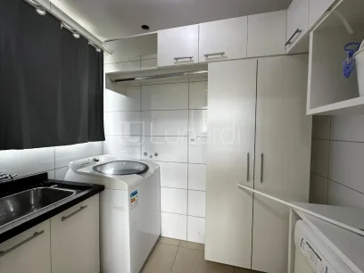 Foto Apartamento com 2 Dormitórios