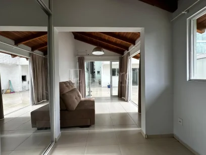 Foto Apartamento com 2 Dormitórios