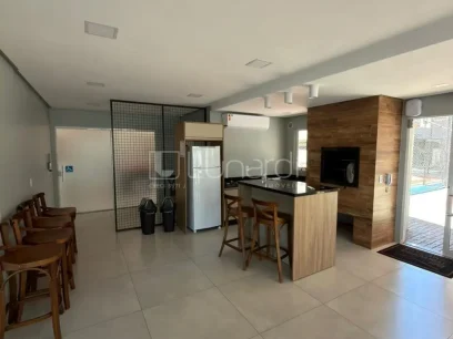 Foto Apartamento com 2 Dormitórios