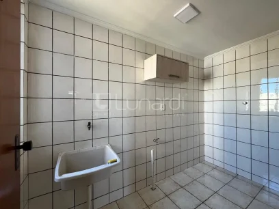 Foto Apartamento com 2 Dormitórios