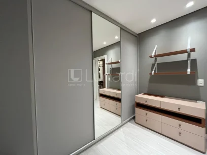 Foto Apartamento com 2 Dormitórios