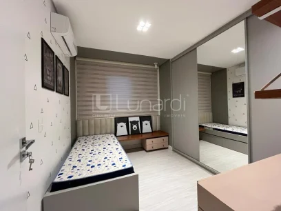 Foto Apartamento com 2 Dormitórios