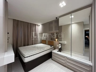 Foto Apartamento com 2 Dormitórios