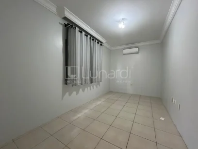 Casa com 4 Dormitórios - Miniatura - Lunardi Imóveis