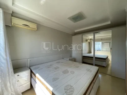 Foto Apartamento com 2 Dormitórios
