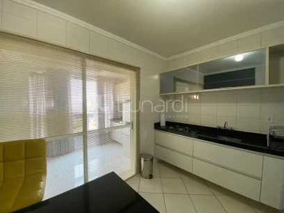 Foto Apartamento com 3 Dormitórios