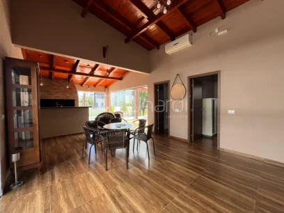 Foto Casa com 3 Dormitórios