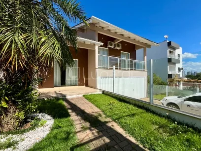 Foto Casa com 3 Dormitórios