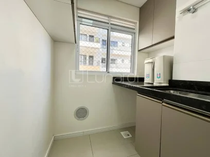 Foto Apartamento com 2 Dormitórios