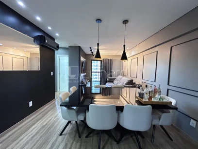 Foto Apartamento com 2 Dormitórios