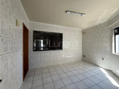 Foto Apartamento com 3 Dormitórios