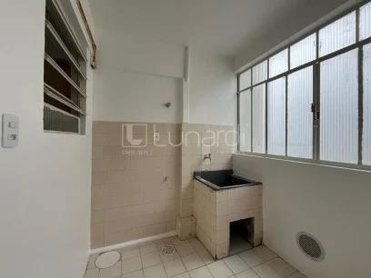 Foto Apartamento com 2 Dormitórios