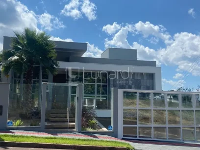 Foto Casa com 3 Suítes