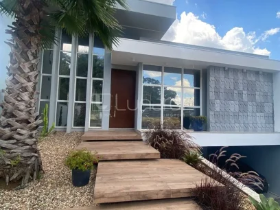 Foto Casa com 3 Suítes