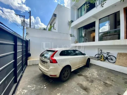 Foto Casa com 4 Suítes