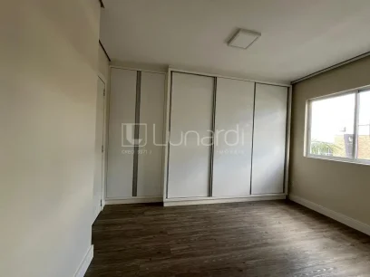 Foto Apartamento com 2 Dormitórios