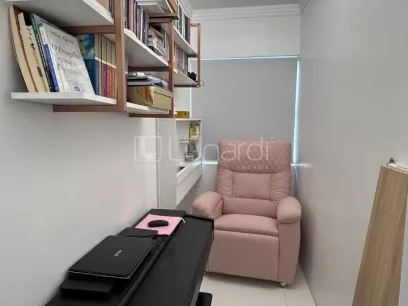 Foto Apartamento com 3 Dormitórios