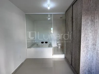 Foto Apartamento com 3 Dormitórios