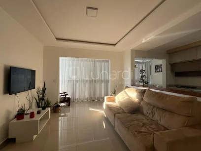 Foto Apartamento com 3 Dormitórios