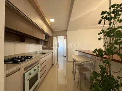 Foto Apartamento com 3 Dormitórios