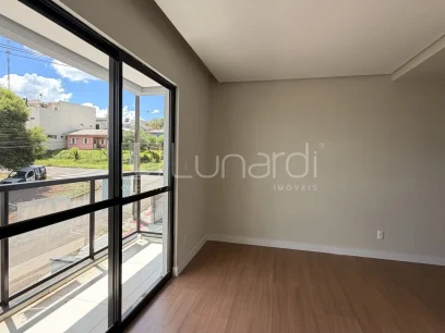 Foto Sobrado com 3 Dormitórios