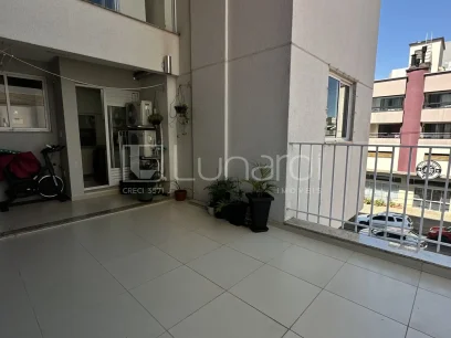 Foto Apartamento com 2 Dormitórios