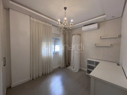 Foto Apartamento com 3 Dormitórios