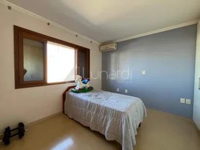 Foto Casa com 4 Dormitórios