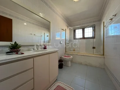 Foto Casa com 4 Dormitórios