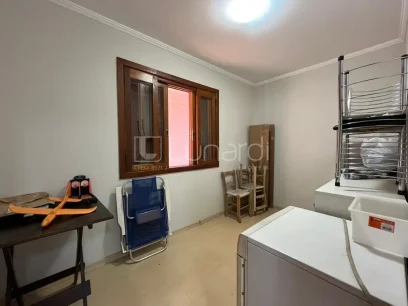 Foto Casa com 4 Dormitórios