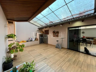 Foto Casa com 4 Dormitórios