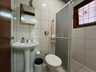 Foto Casa com 4 Dormitórios