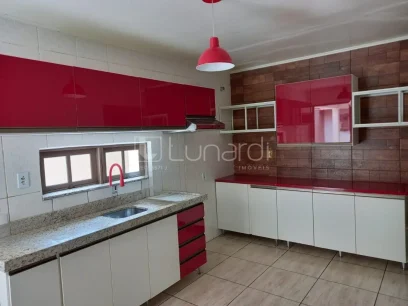 Foto Casa com 3 Dormitórios