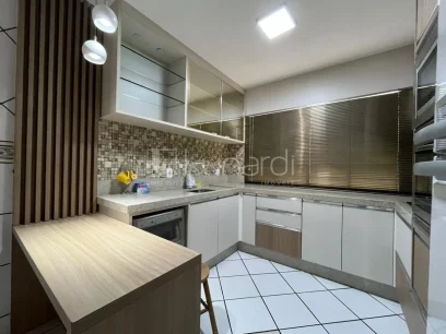 Foto Casa com 4 Dormitórios