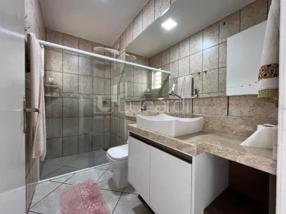 Foto Casa com 4 Dormitórios