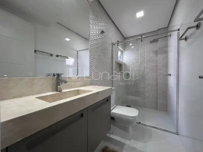 Foto Apartamento com 3 Dormitórios