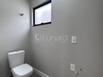 Foto Sobrado com 3 Dormitórios