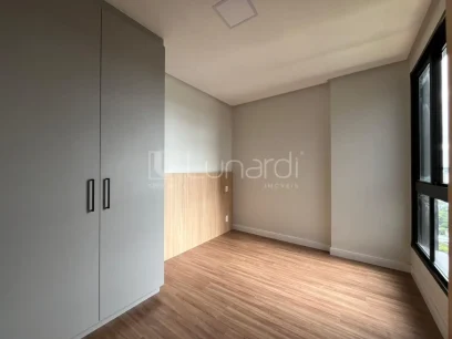 Foto Apartamento com 2 Dormitórios