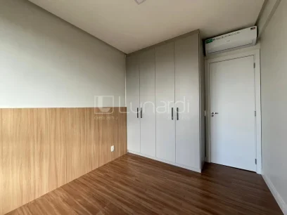 Foto Apartamento com 2 Dormitórios