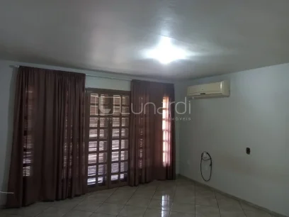 Foto Casa com 3 Dormitórios