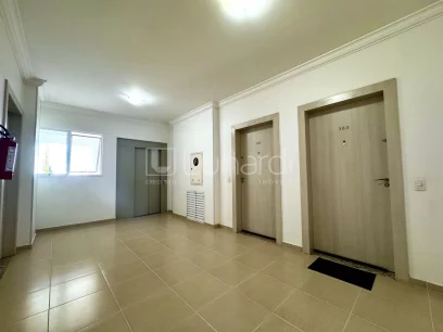 Foto Apartamento com 3 Dormitórios