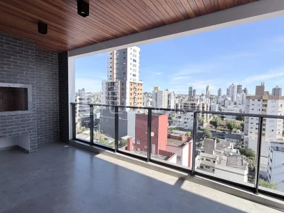 Apartamento com 3 Suítes