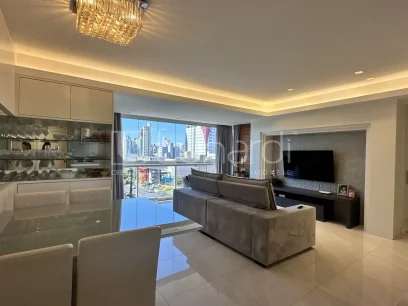 Foto Apartamento com 2 Dormitórios