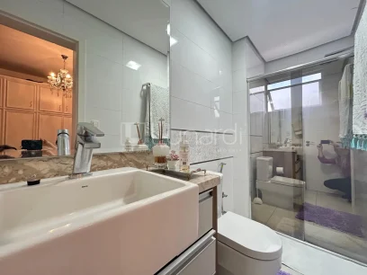 Foto Apartamento com 3 Dormitórios